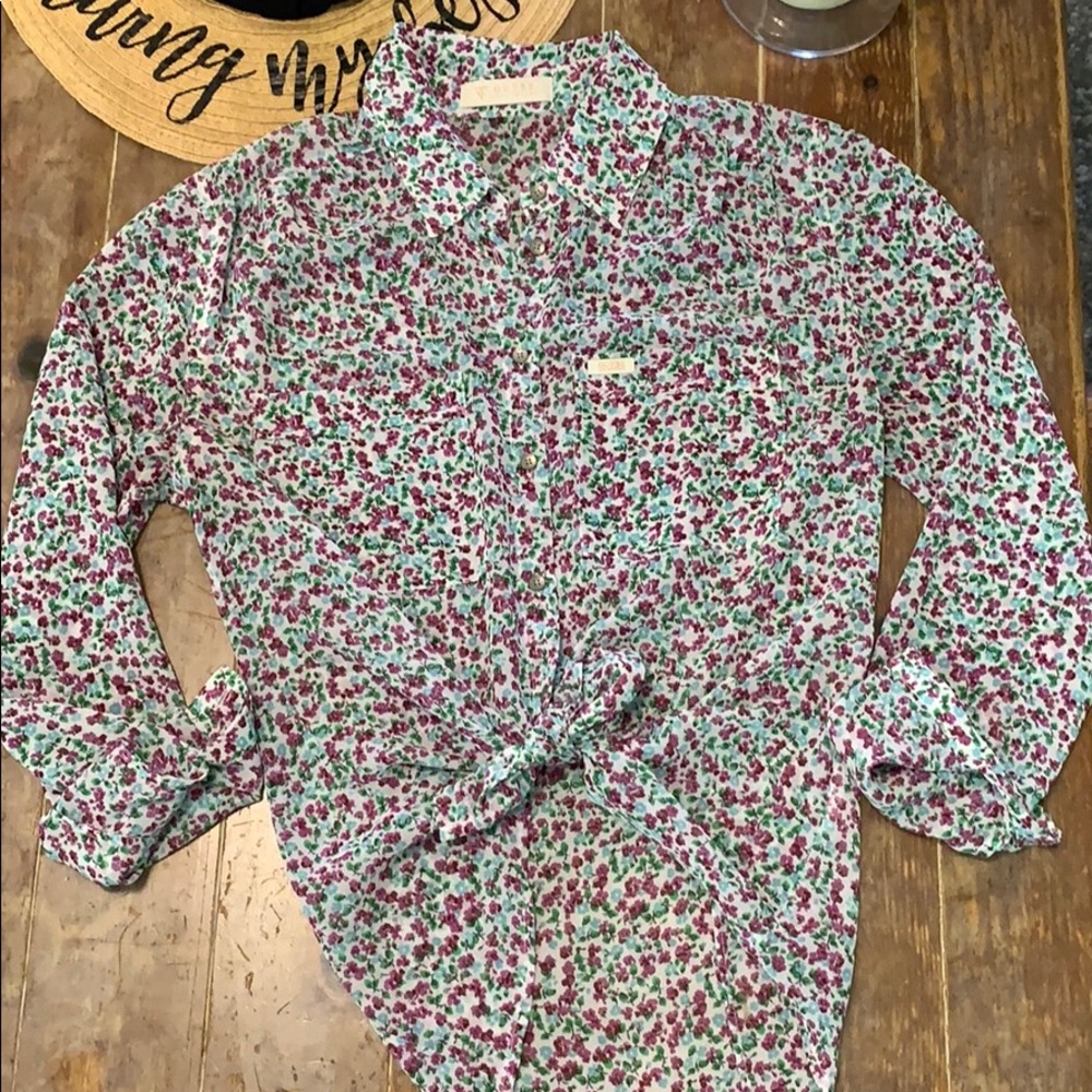 Guess Sheer Blouse 🌱